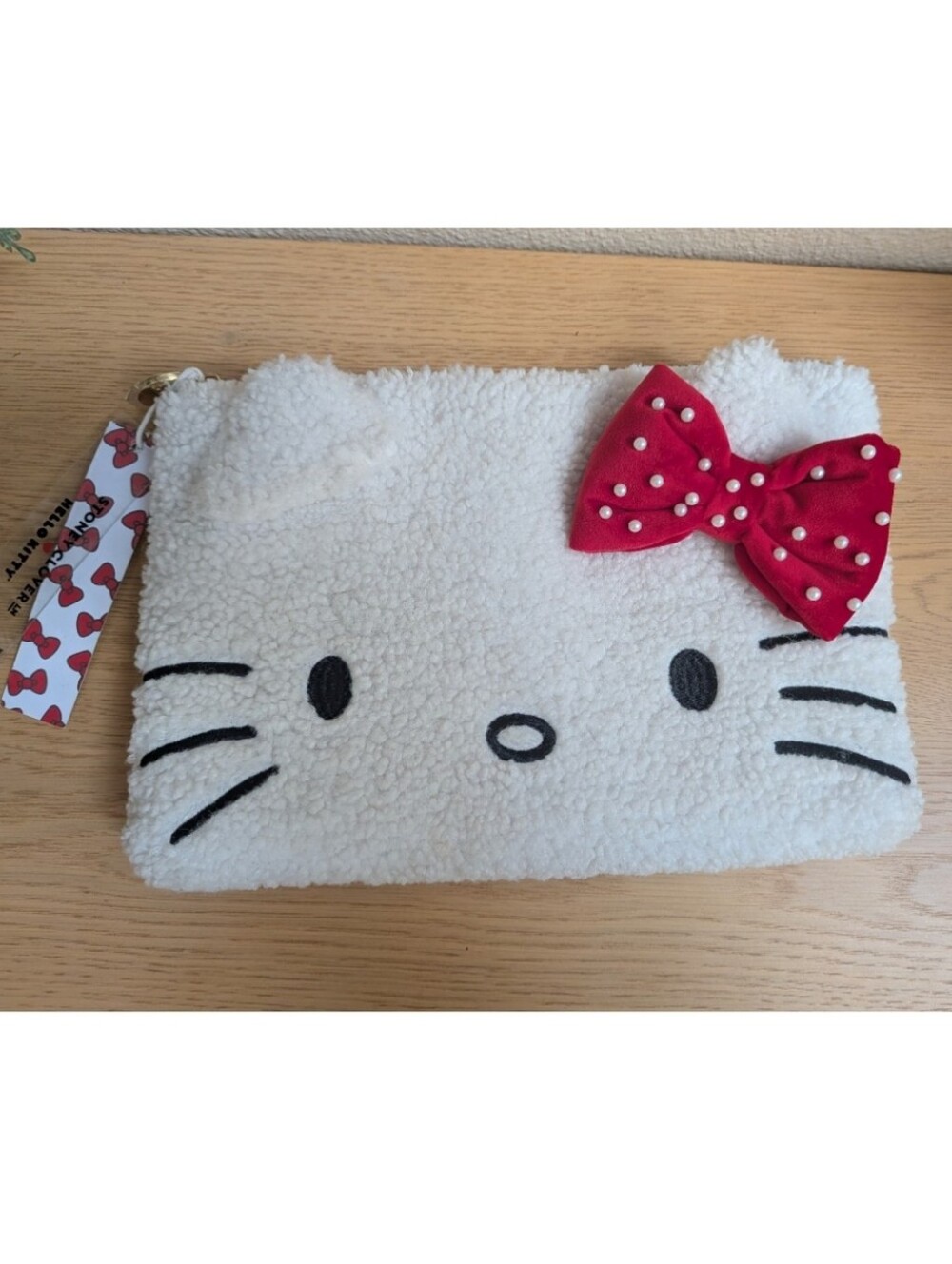 NWT Stoney Clover Lane x Hello Kitty Large Sherpa Cozy Pouch Collectible Flawed